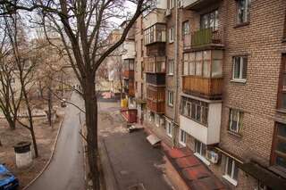 Апартаменты Semi-luxury Apt on Nezalezhnoi Ukrаiny 63 near Intourist Hotel Запорожье Апартаменты-13
