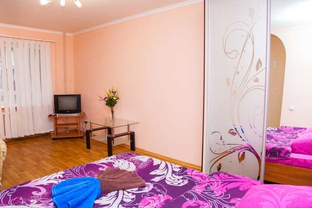 Апартаменты Semi-luxury Apt on Nezalezhnoi Ukrаiny 63 near Intourist Hotel Запорожье-7